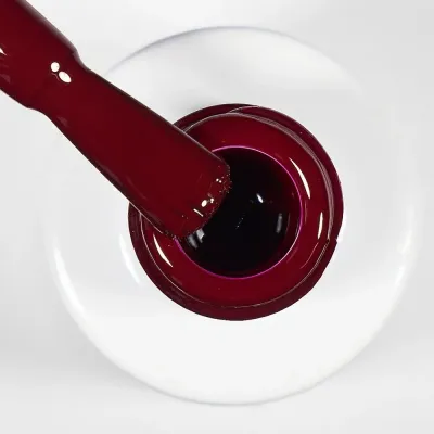 Гель-лак для ногтей Alessandro International Striplac UV Colour, полимеризация 60 секунд, 6,5 мл, оттенок 126 - Velvet Red