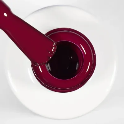 Гель-лак для ногтей Alessandro International Striplac UV Colour, полимеризация 60 секунд, 6,5 мл, оттенок 138 - Wine And Soul