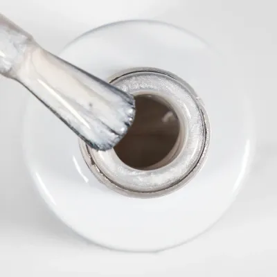 Гель-лак для ногтей Alessandro International Striplac UV Colour, полимеризация 60 секунд, 6,5 мл, оттенок 204 - Satin White Shimmer