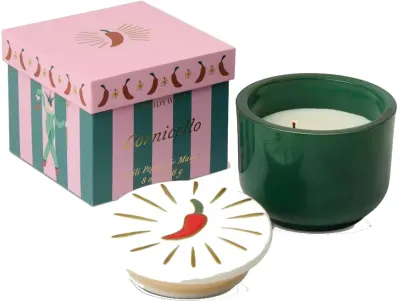 Свеча ароматическая Paddywax Charmed Cornicello Chili Pepper and Mango в зелёном стекле, 2 фитиля, 226 г