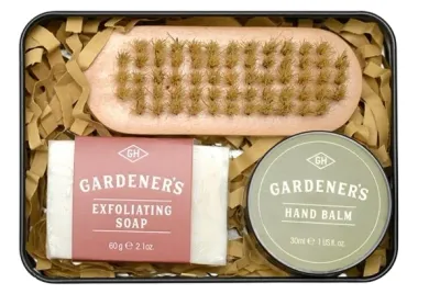 Набор для ухода за руками Gentlemen's Hardware Gardener's Handcare Kit, щётка для ногтей, мыло и бальзам для рук, 60 г + 30 мл