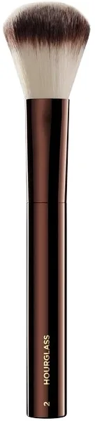 Кисть для тональной основы и румян Hourglass Foundation Blush Brush 2