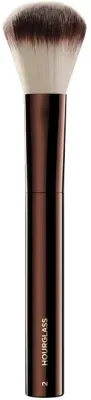 Кисть для тональной основы и румян Hourglass Foundation Blush Brush 2