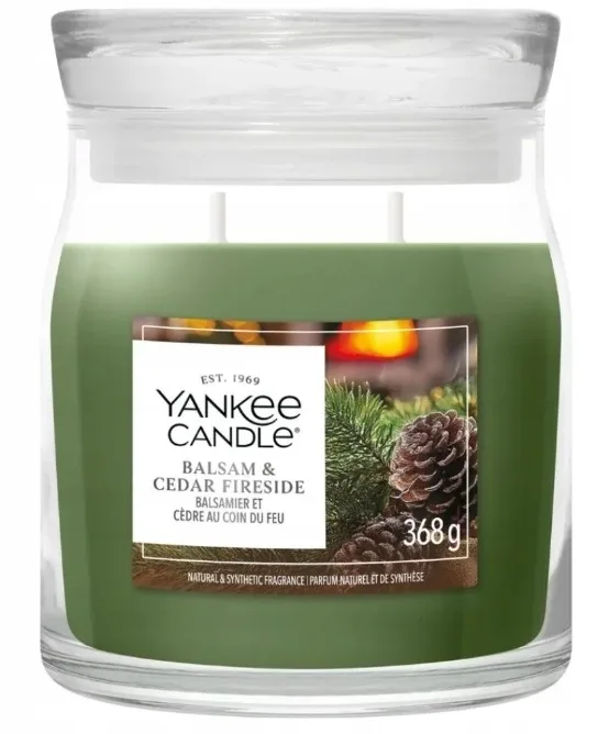 Ароматическая свеча в банке Yankee Candle Balsam and Cedar Fireside, 2 фитиля, 368 г / 567 г