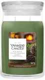 Ароматическая свеча в банке Yankee Candle Balsam and Cedar Fireside, 2 фитиля, 368 г / 567 г — фото 2