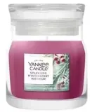 Ароматическая свеча в банке Yankee Candle Sparkling Winterberry, 1 фитиль, 110 г — фото 1