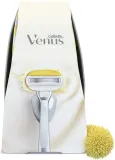 Дорожный набор для бритья Gillette Venus Travel Essentials Shave Set: бритва 1 шт., лезвия 4 шт., держатель 1 шт. и сумка 1 шт — фото 3