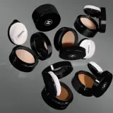Пудра в компактной упаковке - естественное завершение макияжа Chanel POUDRE UNIVERSELLE LIBRE, 6 г, оттенок 10 Light — фото 3