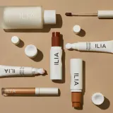 Тональный карандаш ILIA Skin Rewind Complexion Stick, 10 г, оттенок 2C Balsa — фото 4