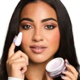 Пудра для фиксации Tarte creaseless setting powder, 7 г, оттенок Honey — фото 3
