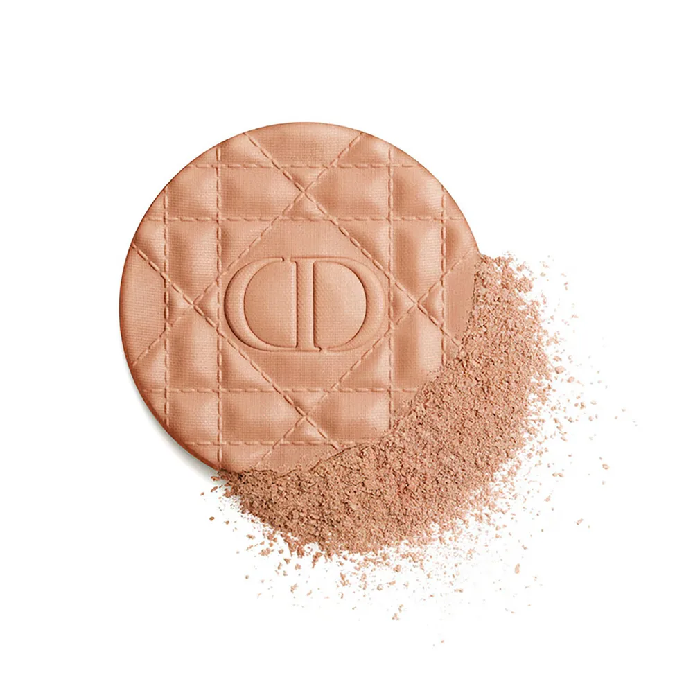 Бронзатор в камне в матовой и сияющей версии Dior Forever Nude Bronze, оттенок 02 Light Matte