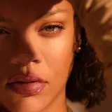 Пудра для лица, осветляющая + корректирующая Fenty Beauty Bright Fix, 8.5 г, оттенок 04 - Peach — фото 1