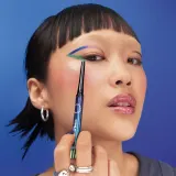 Многоцветный выдвижной подводка для глаз Sephora Collection 12h Colorful Special Effects, 0.2 г, оттенок 03 Celestial blue — фото 1