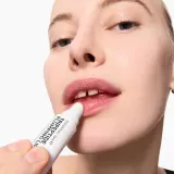Бальзам для губ The Inkey List Tripeptide Plumping Lip Balm, 10 мл, оттенок Mocha — фото 2