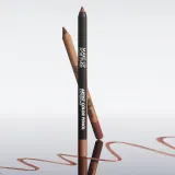 Водостойкий карандаш для губ в насыщенном цвете Make Up For Ever Artist Color Pencil Extrême, 1.2 г, оттенок 402 - Untamed Fire — фото 4