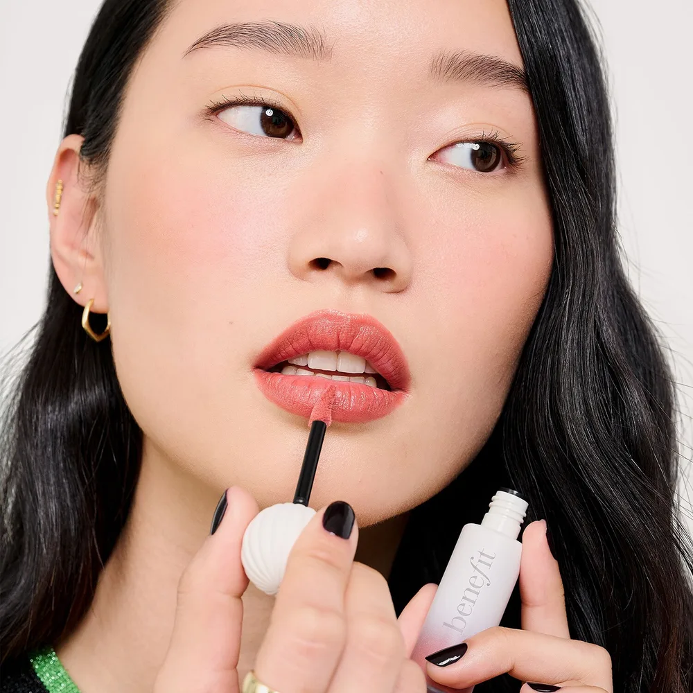 Увлажняющая матовая помада для губ Benefit Cosmetics Plushtint, 6 мл, оттенок N°12 Purrr