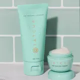 Дуэт для очищения и увлажнения (путешественный формат) Tatcha Duo Clarifying Cleanse & Hydrate, 50 мл — фото 3