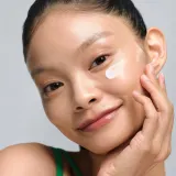 innisfree Serum Solaire Quotidien SPF 50 PA++++ солнцезащитная сыворотка для лица 50 мл — фото 1
