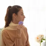 FOREO LUNA 4 go щетка для очищения лица силиконовая, оттенок Lavender — фото 3