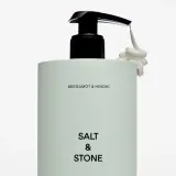 Крем для тела с ароматом сандалового дерева и ветивера Salt And Stone, 450 мл — фото 1
