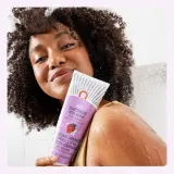 Пилинг для тела с AHA кислотами First Aid Beauty KP Body Scrub Strawberry, 56.7 г — фото 1