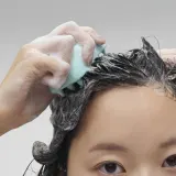 Набор косметики для волос "Шампунь и кондиционер" Sephora Collection Scalp massage brush, 1 шт — фото 1