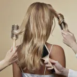 Hair Rituel by Sisley The Pocket Brush Radiance and Softness мини-щётка для волос, мини szczotka — фото 3