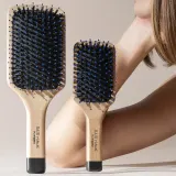 Hair Rituel by Sisley The Pocket Brush Radiance and Softness мини-щётка для волос, мини szczotka — фото 4