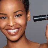 Макияж для лица - Крем-праймер "Гладкая кожа" Nudestix Nudies Tinted Blur Stick, оттенок Deep 9 — фото 5