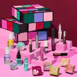 Адвент-календарь Benefit Cosmetics Glam Cube, 24 предмета — фото 2