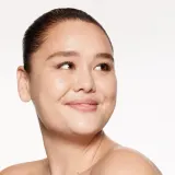 Тональный крем для лица Shiseido Revitalessence Skin Glow Foundation, оттенок 310 - SILK — фото 3