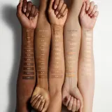 Тональный крем для лица Fenty Beauty Soft' Lit Naturally Luminous Foundation, 32 мл, оттенок 390 — фото 2