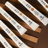 Sisley Phyto-Cernes Eclat корректор для области вокруг глаз, оттенок 1.5 — фото 3