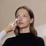 Sisley Phyto-Cernes Eclat корректор для области вокруг глаз, оттенок 1.5 — фото 4