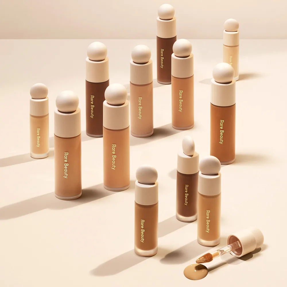 Корректор для лица, который придает сияние Rare Beauty Liquid Touch Brightening Concealer, 7.5 мл, оттенок 120C