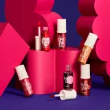 Красный румянец в жидкой форме для губ и щек Benefit Cosmetics Love Tint, 6 мл — фото 5