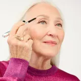 Карандаш для заполнения бровей Benefit Cosmetics Goof Proof, 0.34 г, оттенок 2,5 — фото 3
