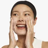 Clinique All About Clean 2-in-1 Cleansing + Exfoliating Jelly гель для умывания отшелушивающий 150 мл — фото 4