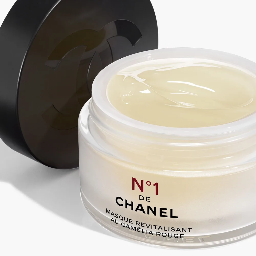 Маска для лица для зрелой проблемной кожи: Маска Ревитализирующая Chanel N°1 DE CHANEL, 50 г