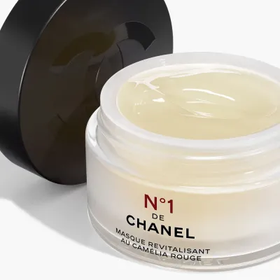 Маска для лица для зрелой проблемной кожи: Маска Ревитализирующая Chanel N°1 DE CHANEL, 50 г
