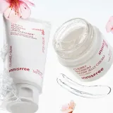 innisfree Cherry Blossom Glow Gel Cleanser очищающий гель-пенка для сияния кожи 150 мл — фото 3
