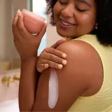 Крем для тела Rare Beauty Find Comfort Awaken Confidence Bouncy Body Creme, 250 мл — фото 2