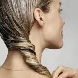 Кондиционер для волос "Шампунь-кондиционер 2 в 1" Moroccanoil Frizz Control Conditioner, 250 мл — фото 1
