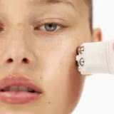 Refy Face Sculpt крем-гель для лица увлажняющий с роликовым аппликатором Clear, 70 мл — фото 4