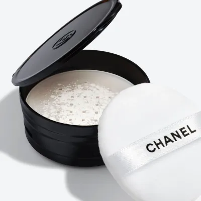 Chanel Poudre Universelle Libre рассыпчатая пудра натуральное покрытие 20 Medium Light сменный блок 6 г