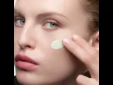 Givenchy Prisme Libre Skin and Color Serum Primer база-сыворотка под макияж розовая с витамином C 30 мл, розовый + Witamina C — фото 7