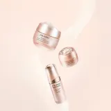 Shiseido Benefiance разглаживающая морщины сыворотка для лица 30 мл — фото 3
