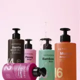 Sephora Collection гель для душа деликатный ваниль и миндальное молоко 300 мл, оттенок бамбук + роза — фото 2