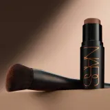 NARS The Multiple Sculpting Stick кремово-пудровый стик для контуринга, 8 г, оттенок Cayman — фото 5