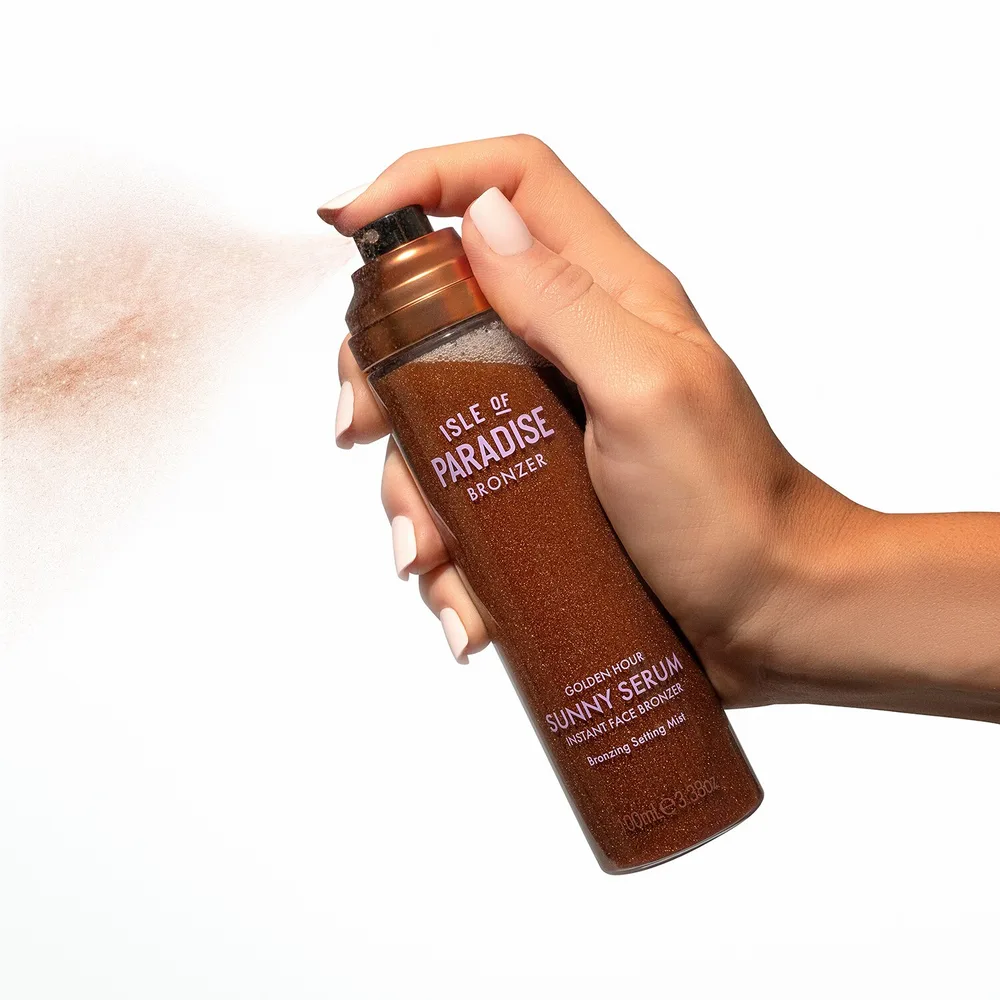 Isle Of Paradise Sunny Serum Setting Spray спрей-фиксатор макияжа с эффектом сияния, 100 мл, оттенок Golden Hour